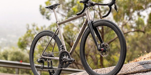 Bossi Strada titanium road bike, three-quarter view