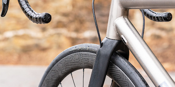 Bossi Strada titanium road bike, fork and wheel detail