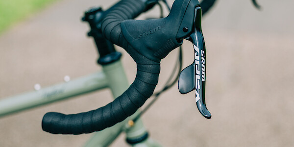 Genesis Vagabond bicycle, SRAM Rival shifter detail