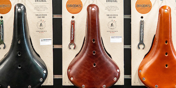 Brooks B17 Classic saddle in Antique Brown