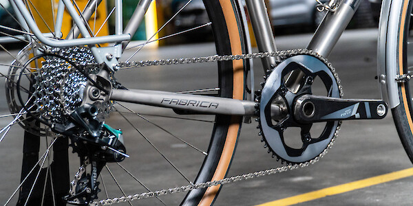 Drivetrain detail on a Bossi Grit titanium bike in a custom commuter build