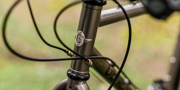 Genesis Croix de Fer 20 FB flatbar bike, frame detail, in Steely Naan
