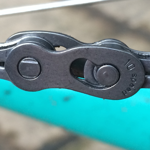 A Wippermann bicycle chain joiner link, installed.