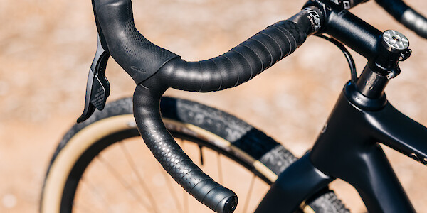 Handlebar detail on a Gothic Cycles Aix carbon gravel bicycle, created by Bio-Mechanics Cycles & Repairs.