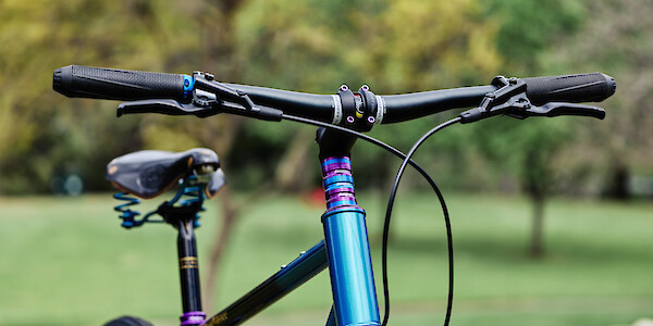 Veloci Roadmance custom build with purple Hope headset, blue and purple Hope headset spacers and Aerozine bars